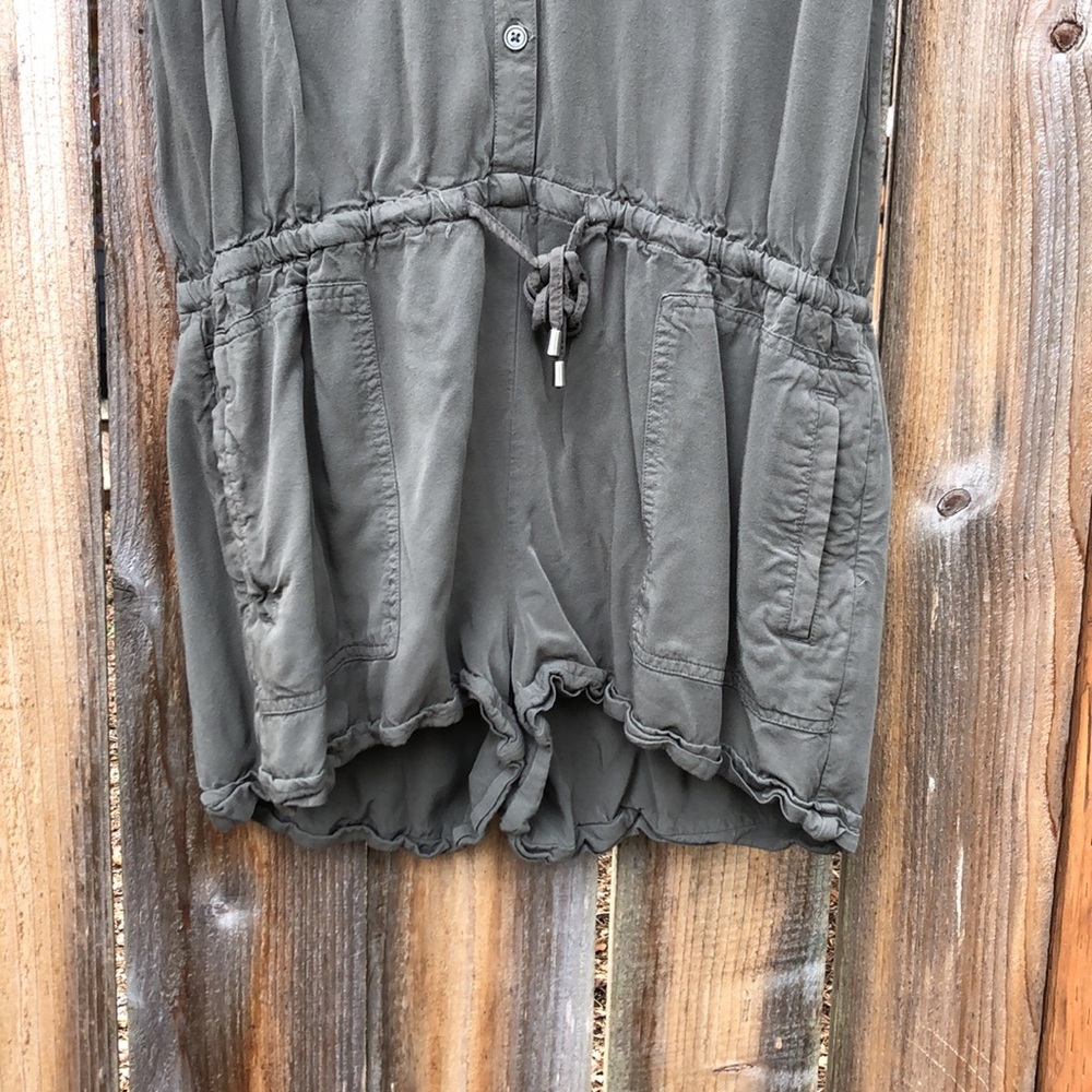Romper - Picture 3 of 5